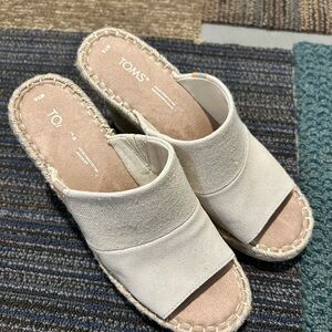 TOMS Cream Canvas Espadrille Slide Sandals